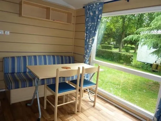 Kemp Camping Du Ried A Proximite D'europa-park Et Rulentica *