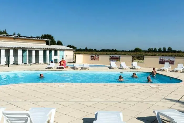 Kemp Camping Du Ried A Proximite D'europa-park Et Rulentica